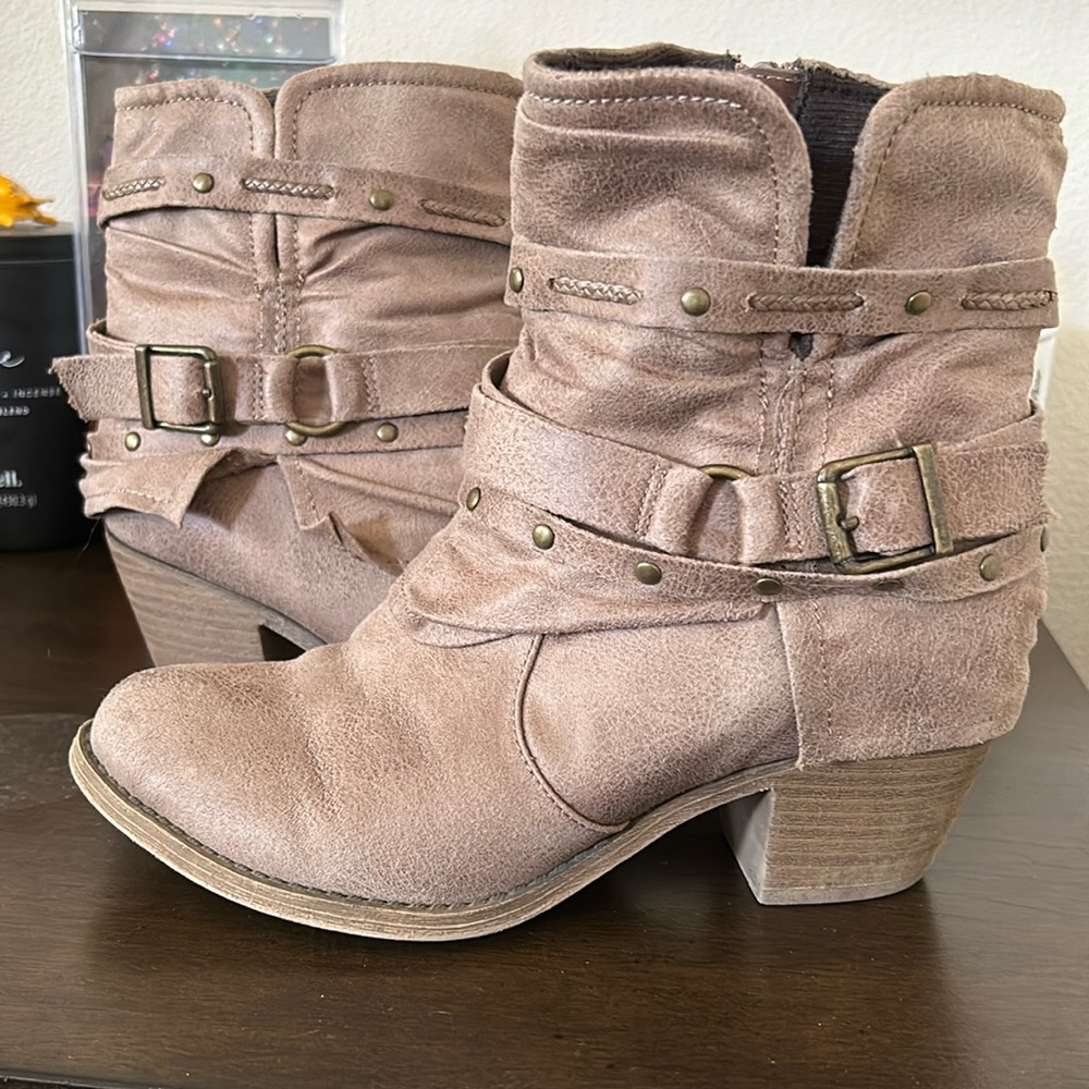 So low cut boots